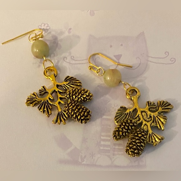 NEW Amazonian Jade crystal pine cone branch earrings - Picture 4 of 4